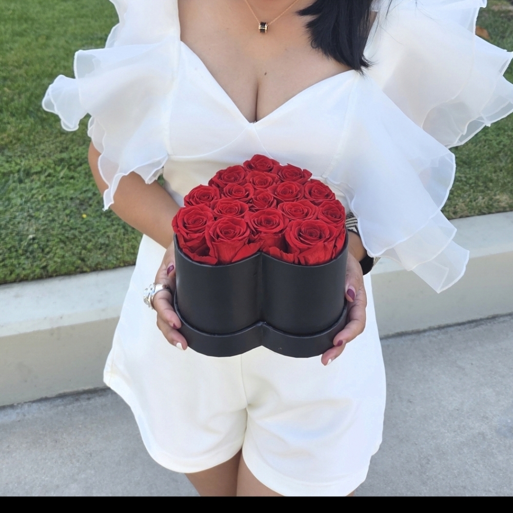 Eternal ROSES Heart-Shaped Box For Gifting - Picture 9 of 9